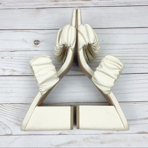 Justfab Gretchen Slip on Rushed Slide Sandals Chunky Heel Cream  Size  8.5 - Picture 8 of 12